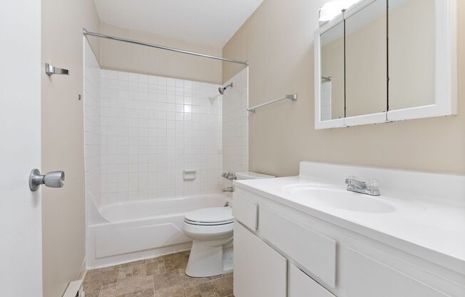 1 bed, 1 bath, 675 sqft, $1,195, Unit #11