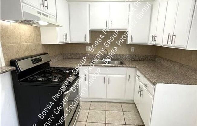 2912 E 65 ST