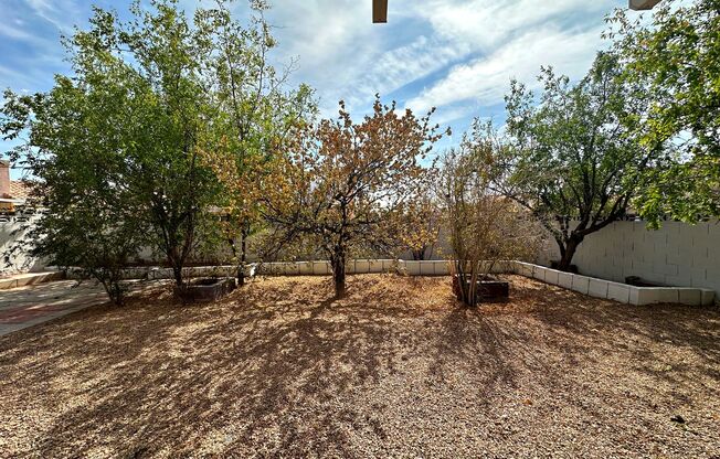 4 beds, 3 baths, $2,400