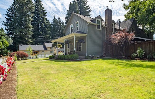 Coming soon! Large historic farmhouse- 5 bed / 4 bath