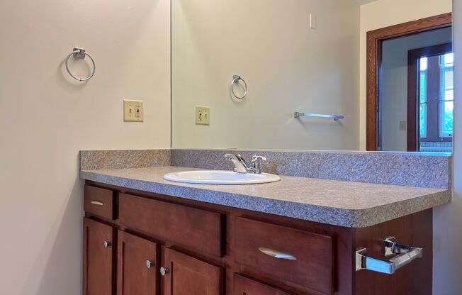 2 beds, 1 bath, 897 sqft, $1,495, Unit 317