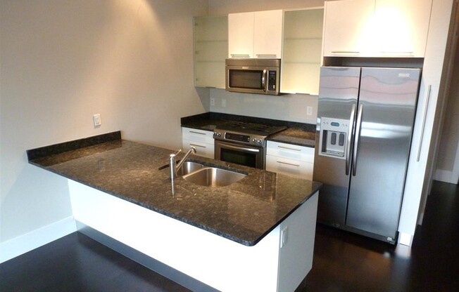 154 W 2 ST