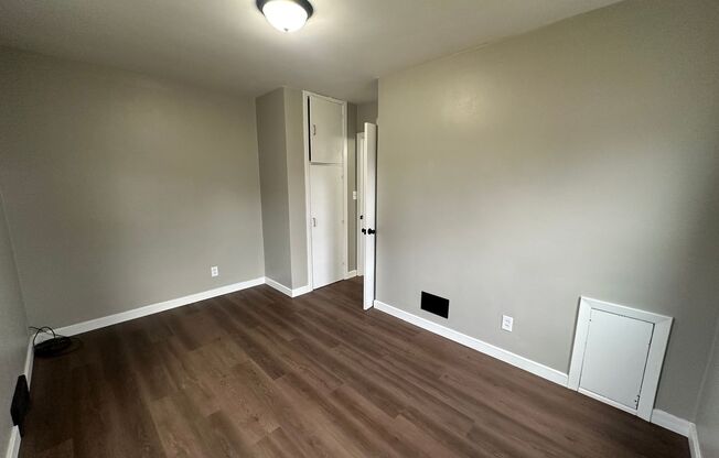 3 beds, 1 bath, $1,300