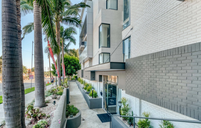 1 bed, 1 bath, 800 sqft, $2,298, Unit 206
