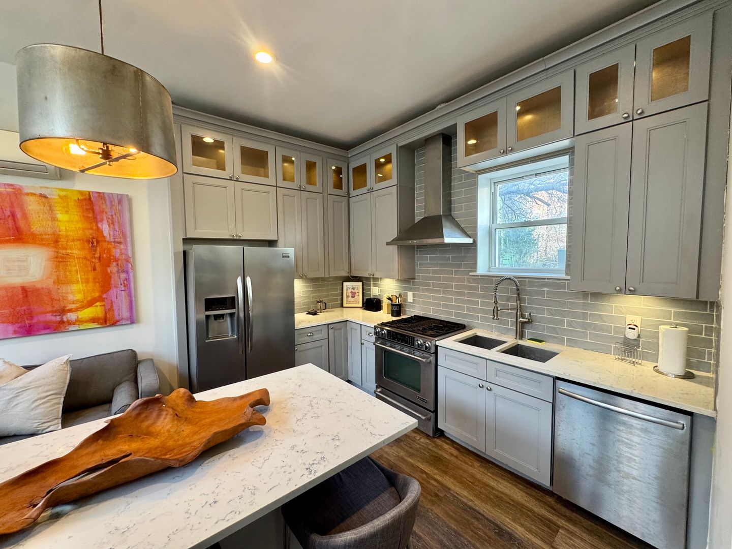 2423 Cambreleng LLC