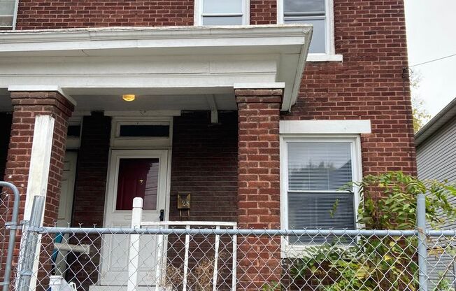 26-28 E Woodrow Ave
