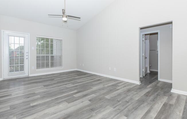 3 beds, 2 baths, 1,323 sqft, $1,875