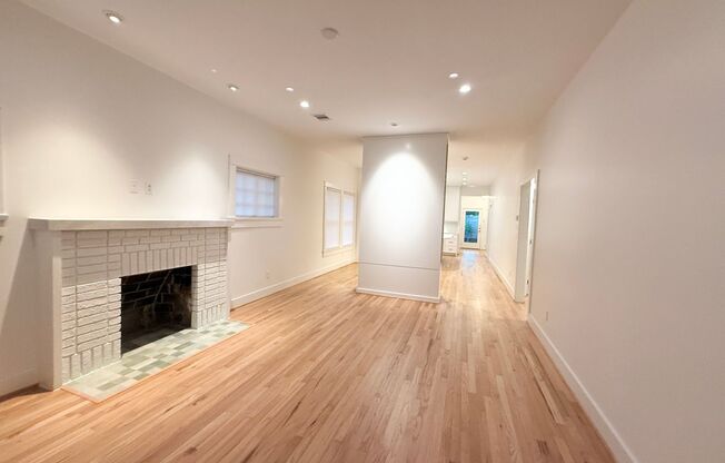 Immaculately remodeled 3/2 Craftsman bungalow across from Menil Collection