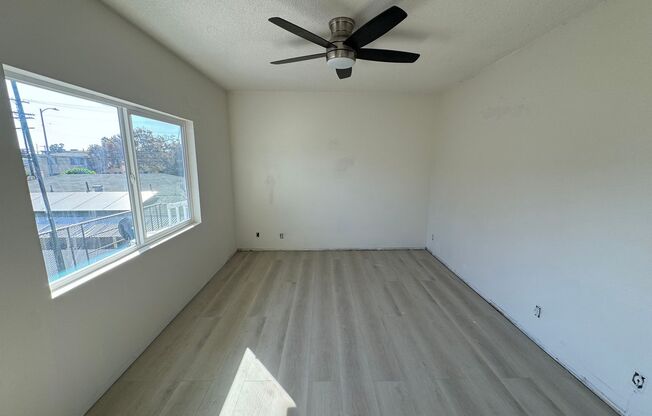 2 beds, 1 bath, $2,650, Unit 8