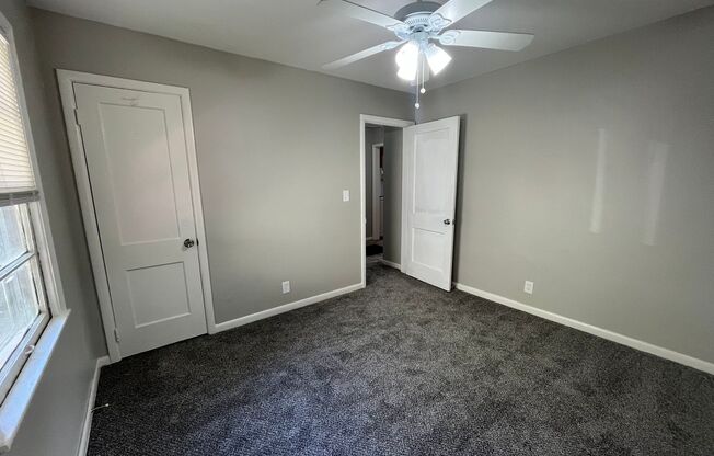 2 beds, 1 bath, $1,050