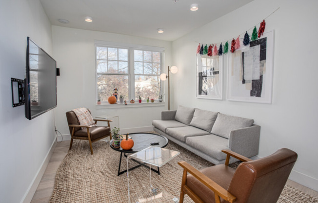 529 G ST SE