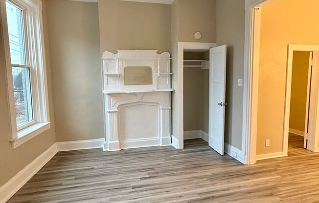 1 bed, 1 bath, 700 sqft, $895, Unit Apt 3