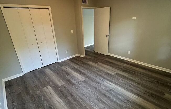 2 beds, 1 bath, $1,050