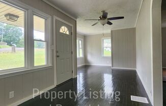 3 beds, 1 bath, $1,300