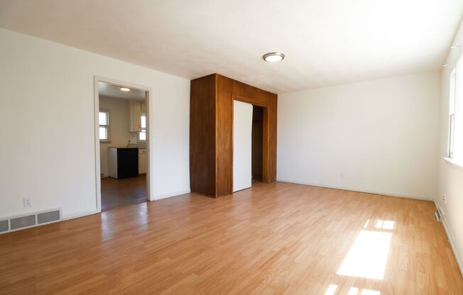 3 beds, 1 bath, 1,330 sqft, $1,295, Unit 1719 6th ave unit 2