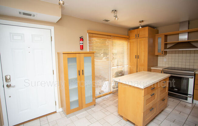 1145 GOLDEN POND
