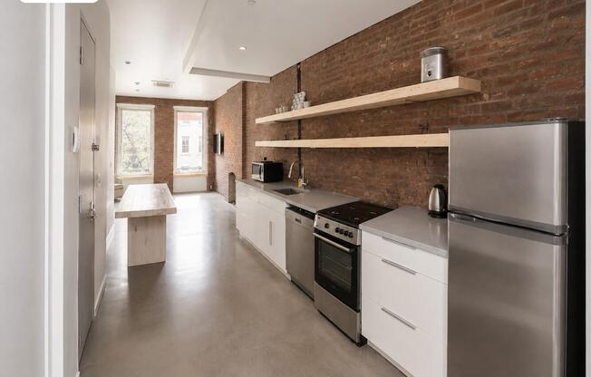 152 W 132 ST