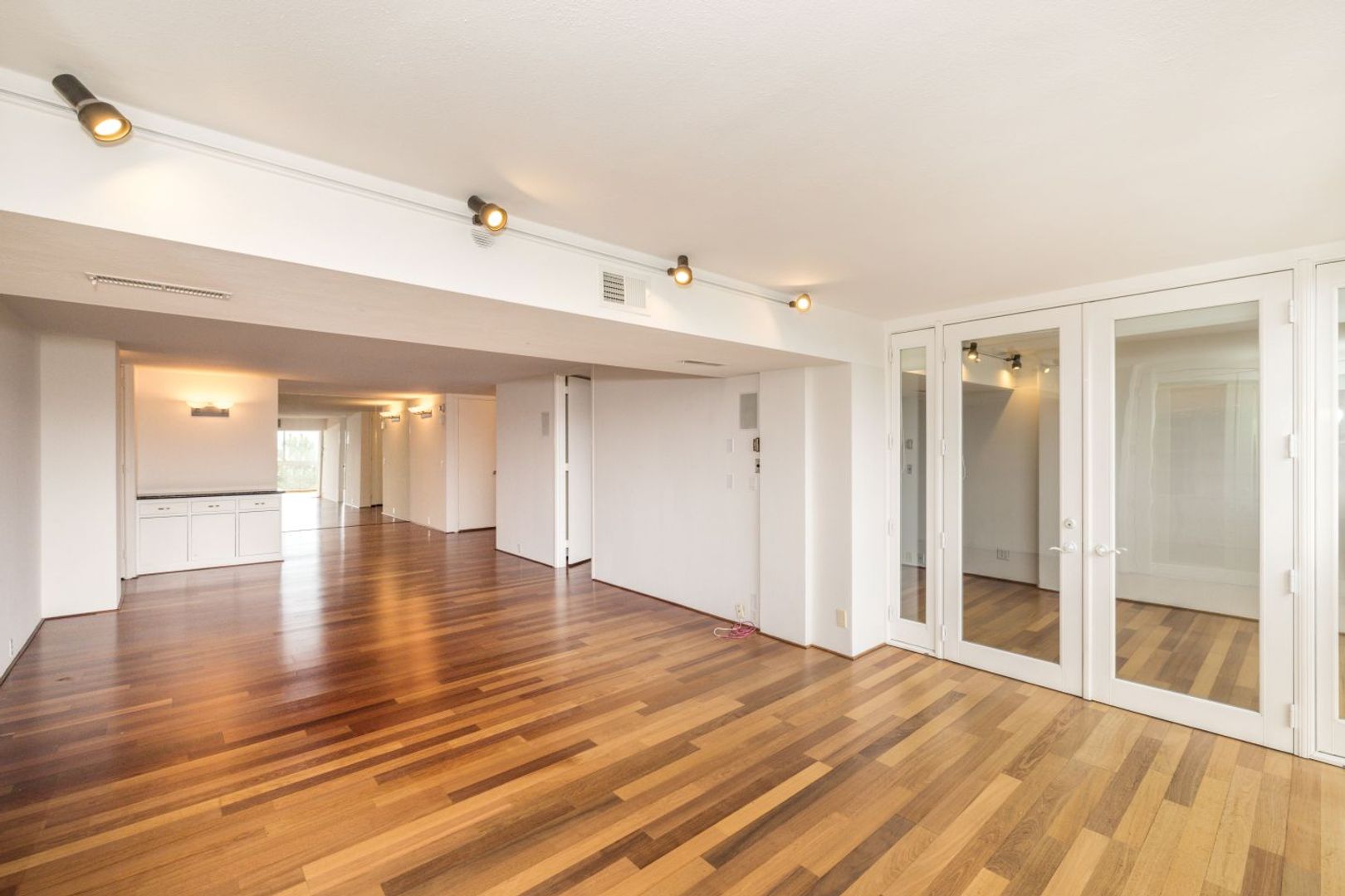 High Rise Living in the Heart of Downtown Palo Alto!