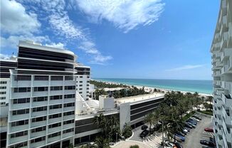 Live where Lincoln Road meets the Ocean in a full service resort-style condominium in South Beach!