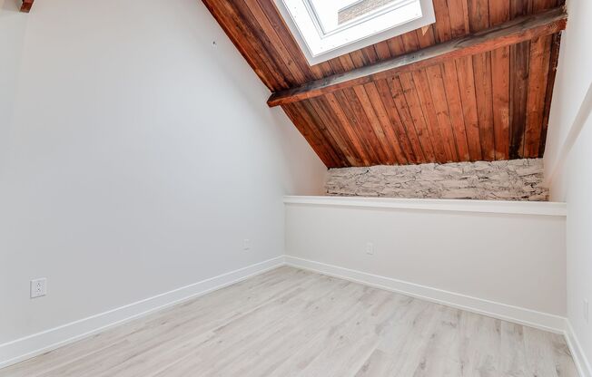 1 bed, 1 bath, 710 sqft, $1,710, Unit B202