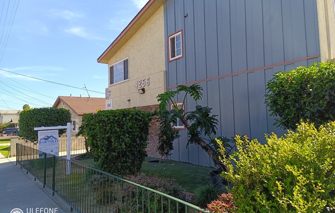 2 beds, 1 bath, 1,000 sqft, $2,550, Unit F