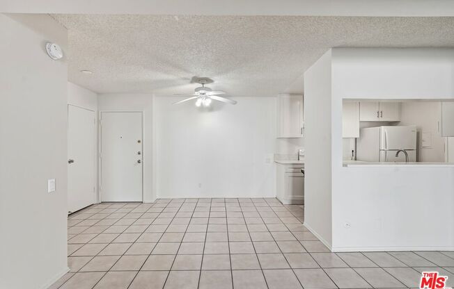 2 beds, 2 baths, 990 sqft, $2,395, Unit G111