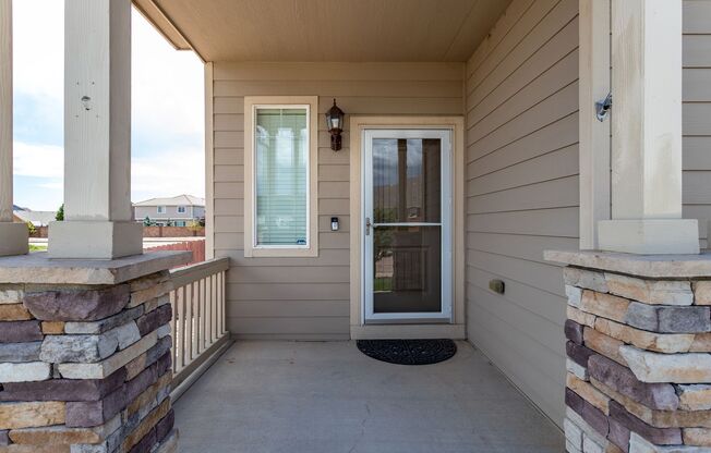 Spacious 5-Bedroom Home with Finished Basement!!!