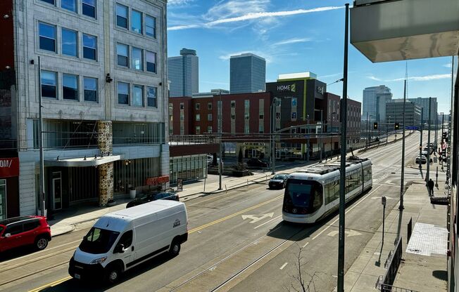 1 bed, 1 bath, 726 sqft, $1,460, Unit 210