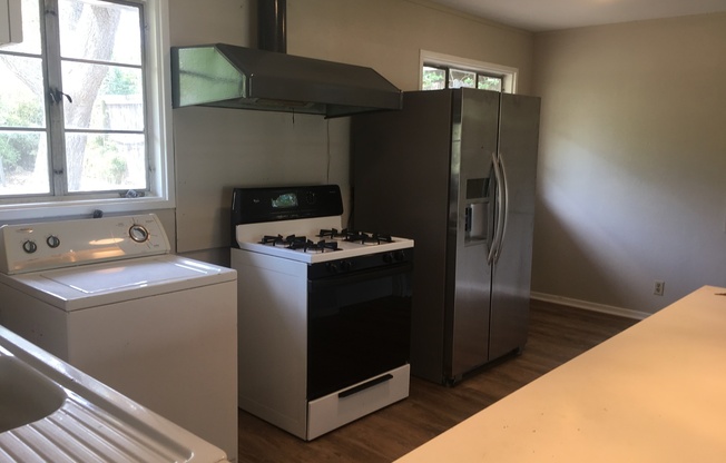 ***BUNGALOW IN THE HEART OF 78704***