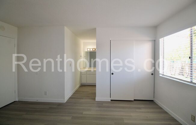 3 beds, 2 baths, $3,300