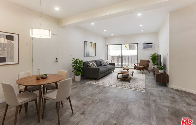 1 bed, 1 bath, 682 sqft, $2,600, Unit 220