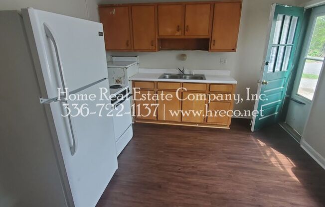 Fayetteville Village Apartments | 1332 Gray Avenue Apt A