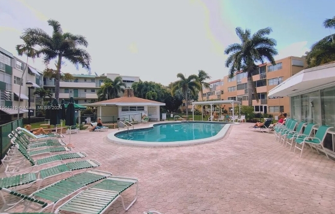 1333 E Hallandale Beach Blvd