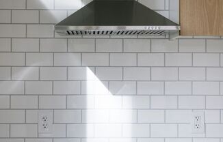 1 bed, 1 bath, 610 sqft, $1,595, Unit 413