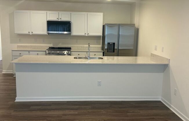 Beautiful townhome in the heart of Newton!