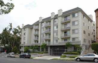 400 S WESTMORELAND AVE