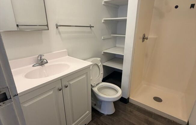 3 beds, 2 baths, 1,225 sqft, $1,395, Unit 1102 10A