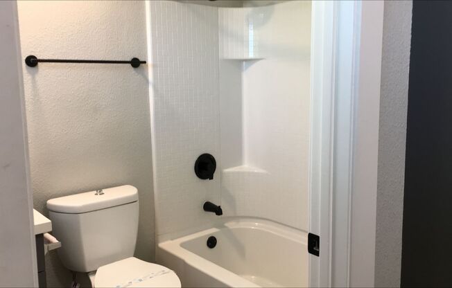 1 bed, 1 bath, 633 sqft, $2,315, Unit 801B8