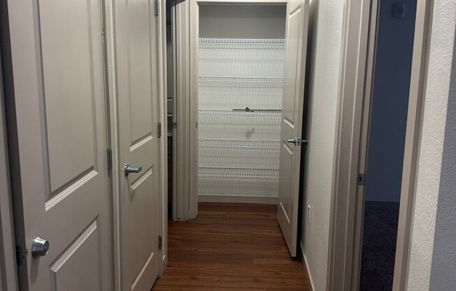 1 bed, 1 bath, 614 sqft, $1,350, Unit 4-103