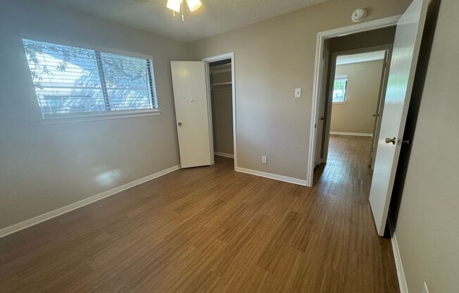 3 beds, 2 baths, $1,549, Unit A