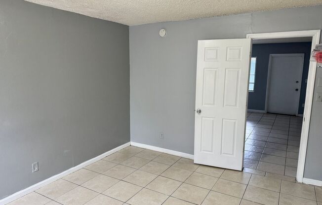 1 bed, 1 bath, $1,350, Unit Unit 7