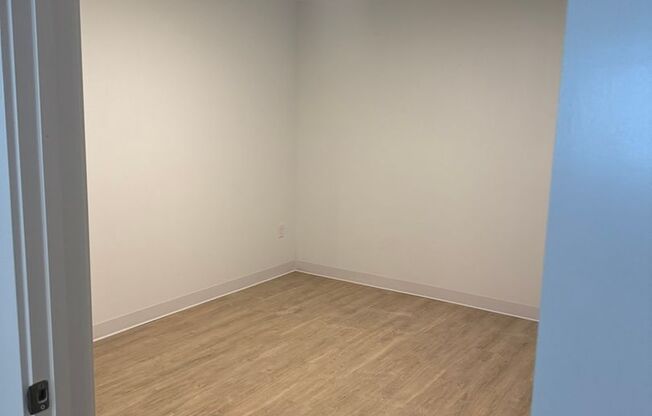 1 bed, 1 bath, 740 sqft, $1,115, Unit 218