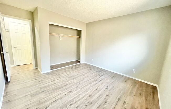 2 beds, 1 bath, 898 sqft, $1,100, Unit Unit D