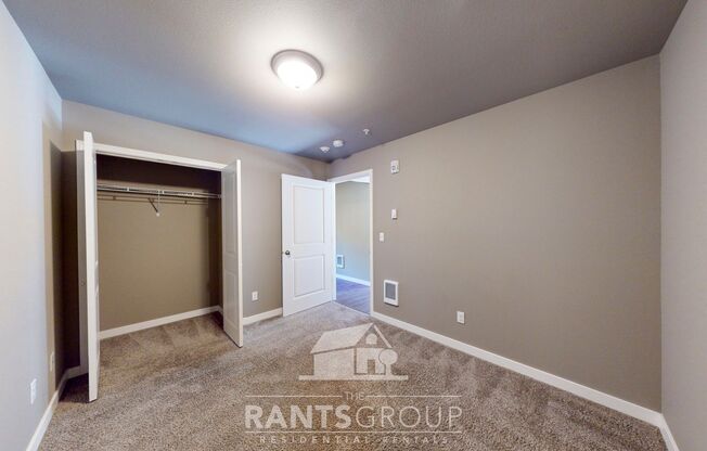 2 beds, 1 bath, $1,650, Unit 104