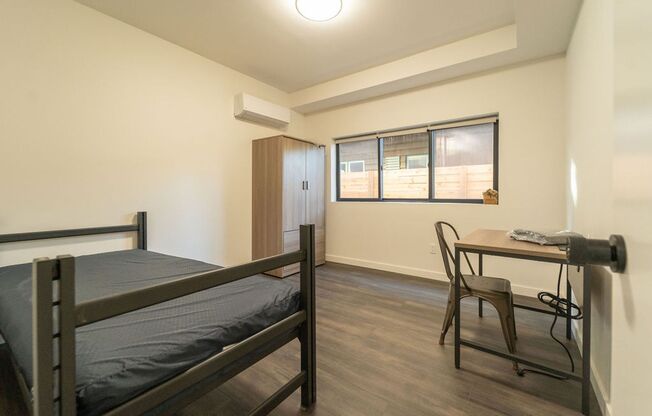 Studio, 1 bath, 1,186 sqft, $748, Unit Spring Double 2027