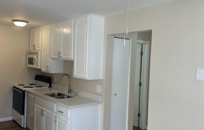 1 bed, 1 bath, 650 sqft, $1,265, Unit 1650-9