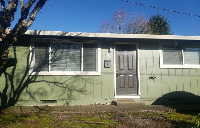 Inner SE Portland Duplex!