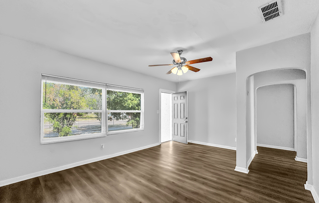 2610 DOCTOR MARTIN LUTHER KING ST S