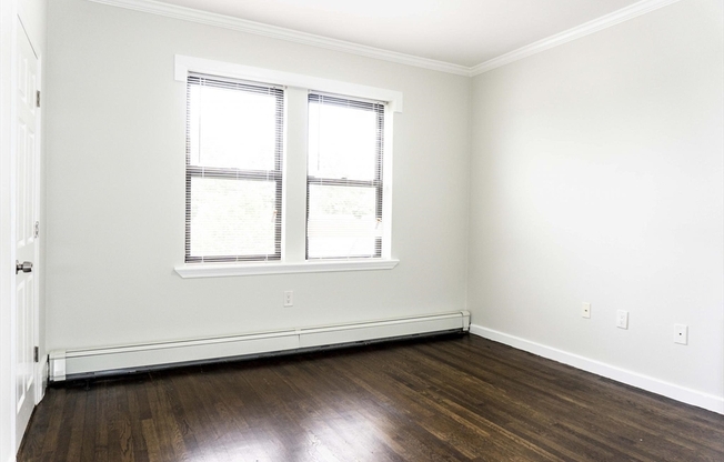 4 beds, 1 bath, 1,500 sqft, $3,900, Unit 9