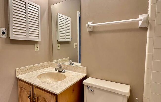 Studio, 1 bath, 179 sqft, $695, Unit 169-A Condor